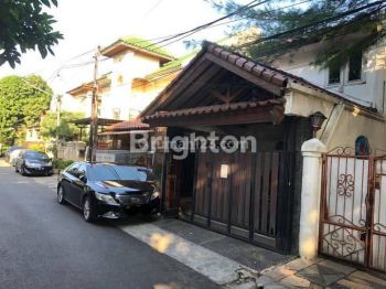 Rumah 2.5 Lantai, Di Hook Tebet Barat Jakarta Selatan