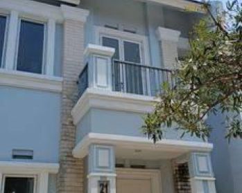 Rumah Nurah 2 Lantai Dengan View Gunung di Sentul City, Bogor