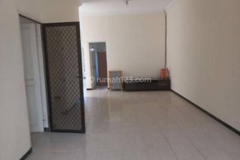 Disewakan Rumah Ploso Timur Dekat Kalijudan, UWM, Karang Empat