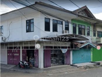 Ruko di Kompleks Sepanjang Town House Blok B No. 9, Sidoarjo