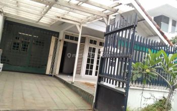 Rumah Cozy Area Elite Pondok Indah Jakarta Selatan 8633 UT