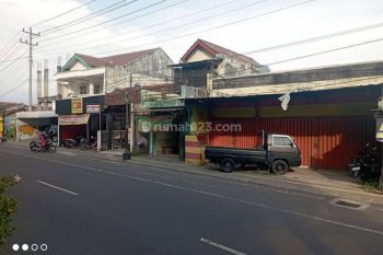 Ruang Usaha Kawasan Bisnis Di Jalan Bantul