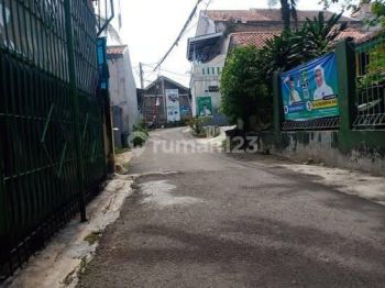 Tanah Strategis Kawasan Universitas Indonesia Akses Mobil
