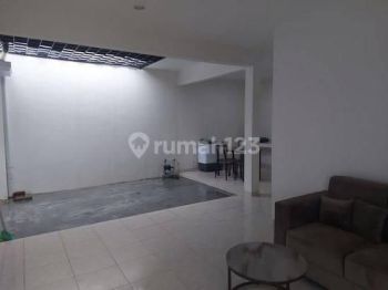 Rumah Sewa Siap Huni dgn Furnish di Bouvardia, Tanjung Bunga