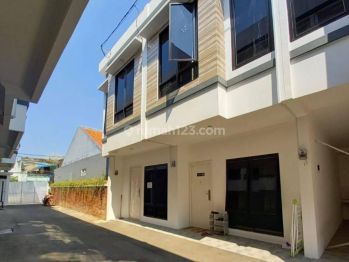 Rumah 2 Lantai Cipinang Elok Dekat Kejaksaan Jakarta Timur