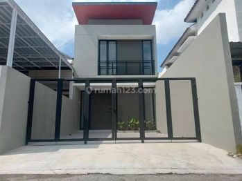 Rumah Baru 2 Lantai Siap Huni Dekat Pasar Gentan Di Ngaglik