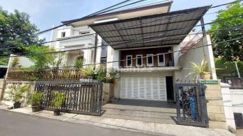 Rumah 2 Lantai di Cipete Dekat Ke Stasiun Mrt Haji Nawi Siap Huni