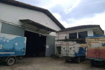 Gudang di Margomulyo, Surabaya