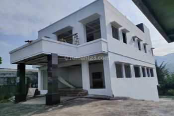 Dijual Kondisi Baru Ruang Usaha di Nagreg, Cicalengka