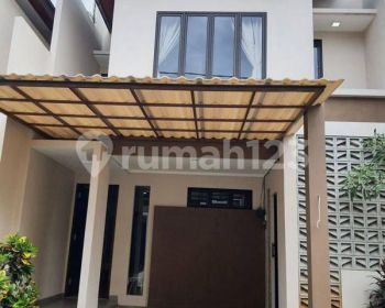 Rumah 2 Lantai Lubang Buaya/Setu/cipayung