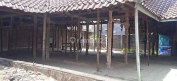 Rumah hitung tanah di Mainroad Saya Dago Djuanda Bandung