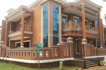 Rumah 2 Lantai dijual Murah dengan Cara Lelang, lingkungan nyaman