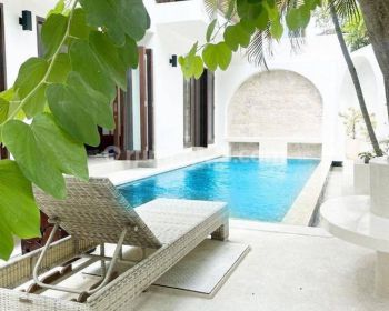 Newly Renovated Villa At Kerobokan Area 3 Bedrooms Full Furnished