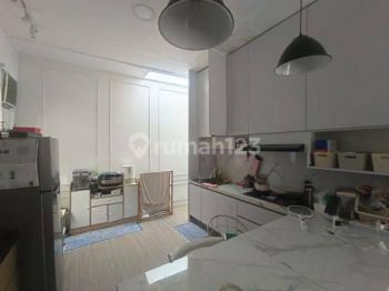 Di Sewakan Rumah Siap Huni di Taman Kopo Indah 1