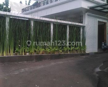Disewakan Rumah Bagus Kemang Jakarta Selatan