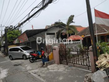 RUMAH HITUNG TANAH BANYUMANIK RAYA STRATEGIS DEPAN TRANSMART