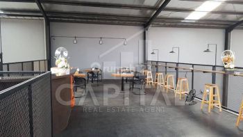 Disewakan Ruang Usaha 1,5 Lantai di Mainroad Gatsu, Bandung