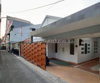 Rumah Siap Huni Tebet Timur 165 Meter Dekat Ke Jalan 2 Mobil