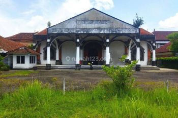 Dijual gedung komersil strategis jalur Ubud Sanur Bali