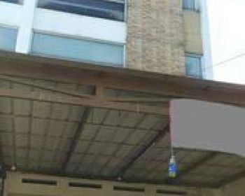 Ruko 3 lantai holis mainroad