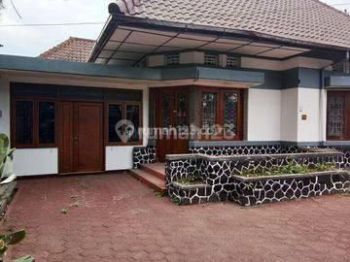 Disewa Ruang Usaha (Rumah Klasik) di Mainroad Pajajaran Strategis
