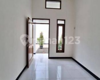 Disewakan rumah Brandnew siap huni lokasi strategis dekat stasiun Pondok Ranji &