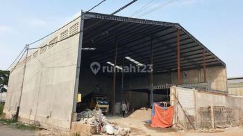 Gudang Di Cipondoh Tangerang, Luas 700m2, Baru, Hoek, Kantor 2 Lt
