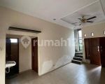 thumbnail-rumah-2-lantai-di-perumahan-pastika-pogung-raya-residence-lokasi-strategis-di-1