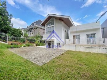 Dijual Rumah Mewah di Rose Garden Resort Dago Pakar