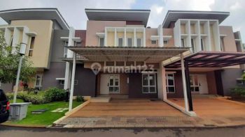 Rumah 4kt Lingkungan Tepi Danau