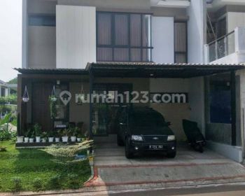Dijual rumah minimalis depan Taman