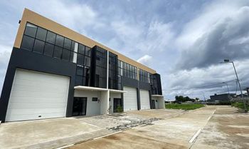 Gudang Dekat Bandara Aero Bizhub Pajang