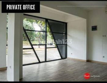 Ruang Usaha cocok untuk restoran, kantor, praktek Doktet