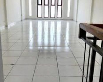 Ruko 3,5 Lantai Cocok Untuk Usaha Dan Rumah Tingga di Mekar Wangi