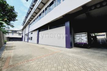 Gedung Perkantoran Aktif 8 Lantai di Asia Afrika Bandung Kota