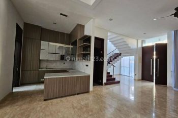 Rumah Golf Island Pik 8x25 Hazel Semi Furnish 300jt Tahun Nego