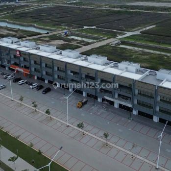 Soho Ebony Hoek Ukuran 8,3x18 3 Lantai Posisi Boulevard Pik Baru