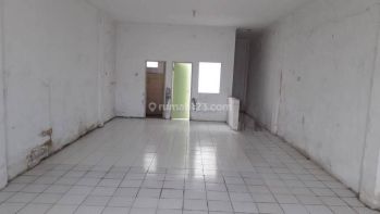 Ruko Strategis di Villa Taman Bandara, Tangerang Bagus