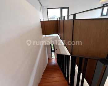 Rumah Siap Huni 3 Lantai di Jln Cipete, Jakarta Selatan