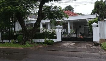 RUMAH LOKASI STRATEGIS KAPUAS SURABAYA