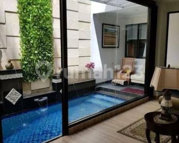 Rumah Ada Kolam Renang di Citra Gran Cibubur.