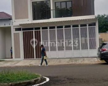 Disewakan ruko boulevard grand wisata