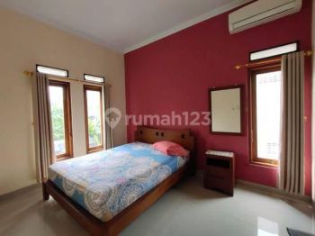 RUMAH HALAMAN LUAS DI PALAGAN MONJALI DLM PERUMAHAN