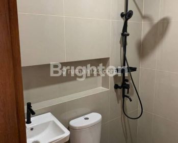 Villa Lantai Papan Kayu di Desa Bona Gianyar