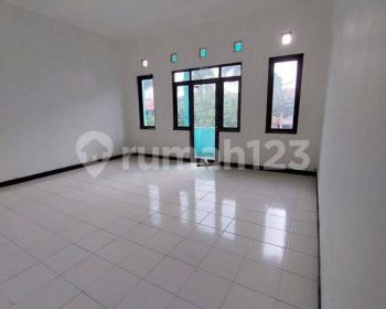 Ruko Lebar 8 Meter Ramai Strategis Di Mainroad Taman Kopo Indah