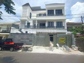 Hunian Super Mewah & Megah di Radio Dalam Jakarta Selatan
