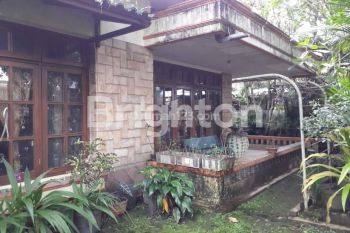 RUMAH DI DAERAH PULAU² HALMAHERA, KAWASAN PERDAGANGAN KOTA MALANG, BISA UNTUK