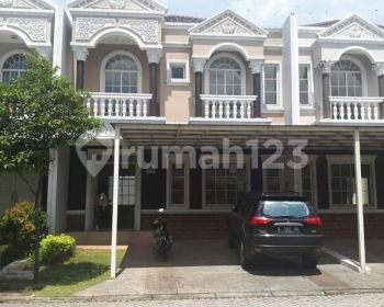Disewa rumah cluster Europe 2 lantai dengan harga termurah