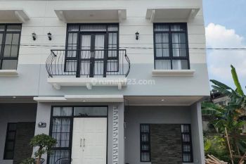 RUMAH DIJUAL 2 LANTAI SHM DP0% FREE BIAYA BIAYA DEKET LRT & TOL