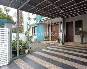 Dijual Rumah Cantik di Kencana Loka